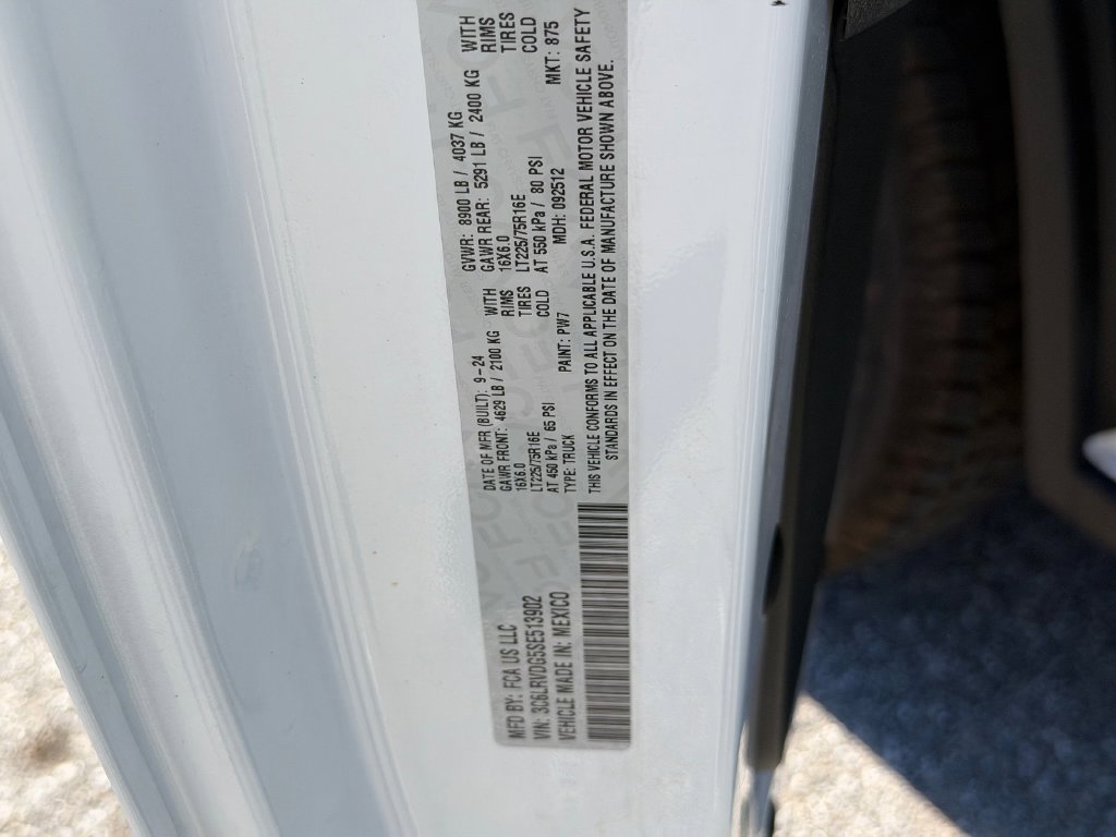 Used 2025 RAM ProMaster 2500 w/ Convenience Group FWD image 10