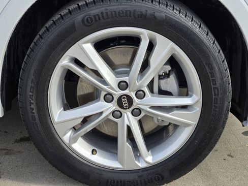 Certified 2023 Audi Q3 2.0T Premium w/ 19" Wheel Package image 14