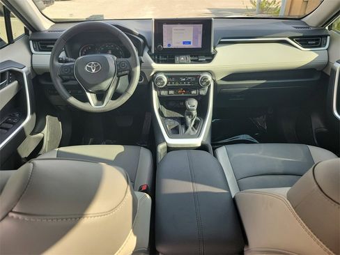 Used 2023 Toyota RAV4 XLE Premium image 14