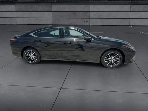 Certified 2025 Lexus ES 300h w/ Premium Package FWD image 9