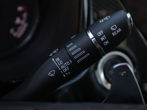 Certified 2023 Cadillac XT6 Sport w/ Technology Package image 13