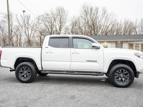 Used 2023 Toyota Tacoma SR5 image 12