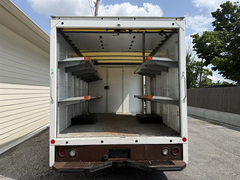 Used 2021 Chevrolet Express 3500 w/ Power Convenience Package RWD image 7