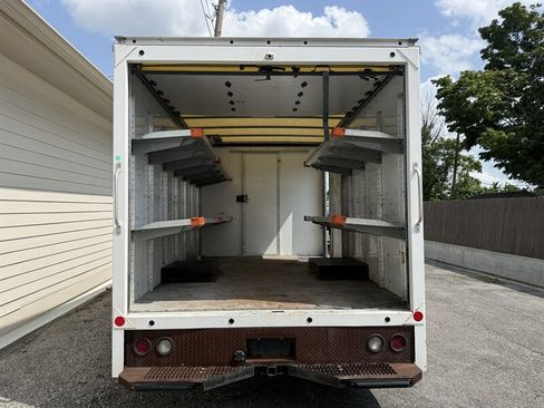 Used 2021 Chevrolet Express 3500 w/ Power Convenience Package RWD image 7