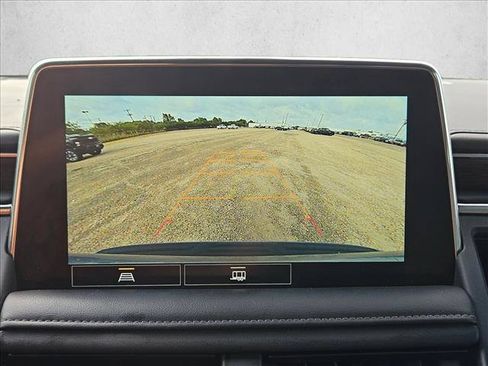 Used 2021 Chevrolet Suburban Z71 AWD/4WD image 13