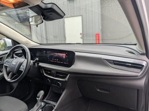 Used 2025 Buick Encore GX Preferred image 12