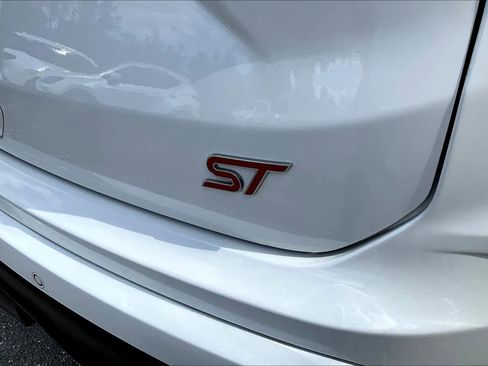 Used 2020 Ford Edge ST image 9