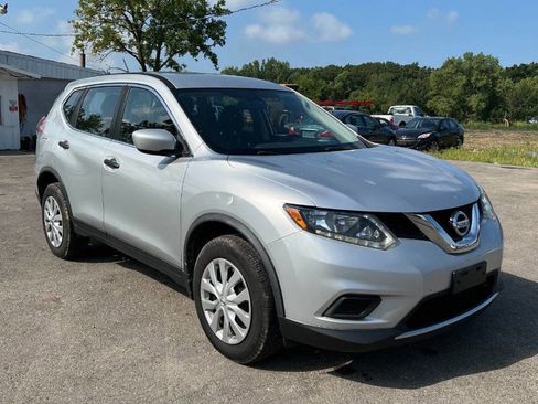Used 2016 Nissan Rogue S image 4