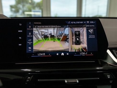 New 2025 BMW X1 xDrive28i w/ Premium Package image 31