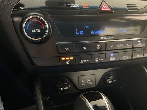 Used 2018 Hyundai Tucson Value AWD/4WD image 4