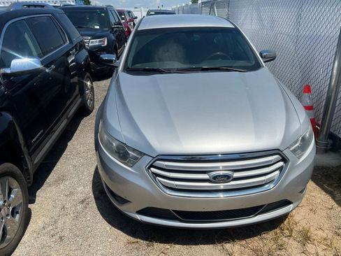 Used 2014 Ford Taurus Limited FWD image 2