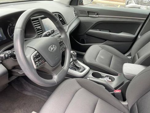 Used 2017 Hyundai Elantra Value Edition w/ Cargo Package FWD image 6