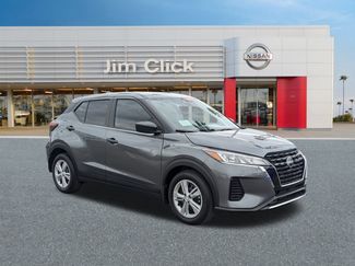 New 2025 Nissan Kicks Play S image 1