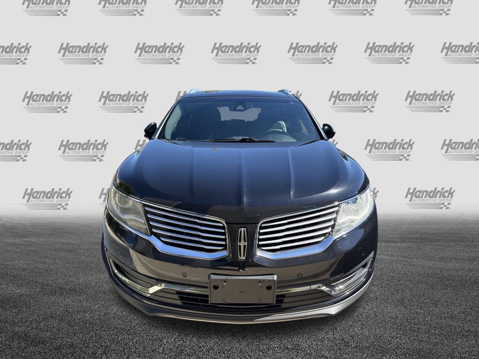 Used 2016 Lincoln MKX Reserve w/ Technology Package AWD/4WD image 3
