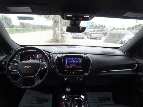 Used 2022 Chevrolet Traverse High Country FWD image 11