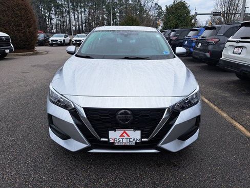 Used 2023 Nissan Sentra SV image 3