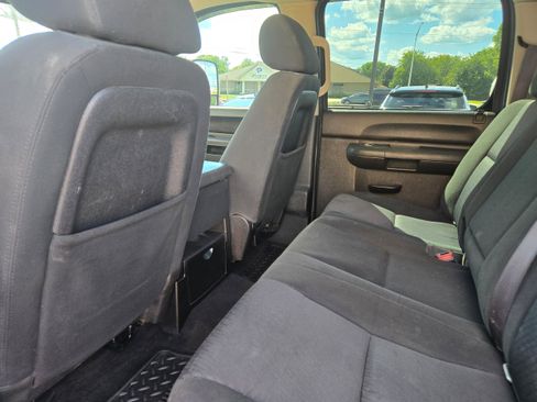 Used 2013 Chevrolet Silverado 2500 LT w/ Interior Plus Package image 10