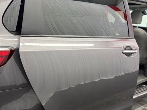 Used 2020 Toyota Sienna XLE FWD image 18