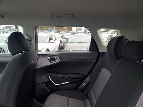 New 2025 Kia Soul LX image 11