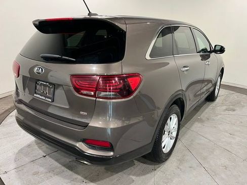 Used 2019 Kia Sorento AWD image 14
