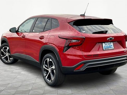 New 2026 Chevrolet Trax RS w/ Driver Confidence Package image 3