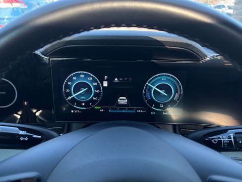 Used 2025 Hyundai Elantra Limited image 35