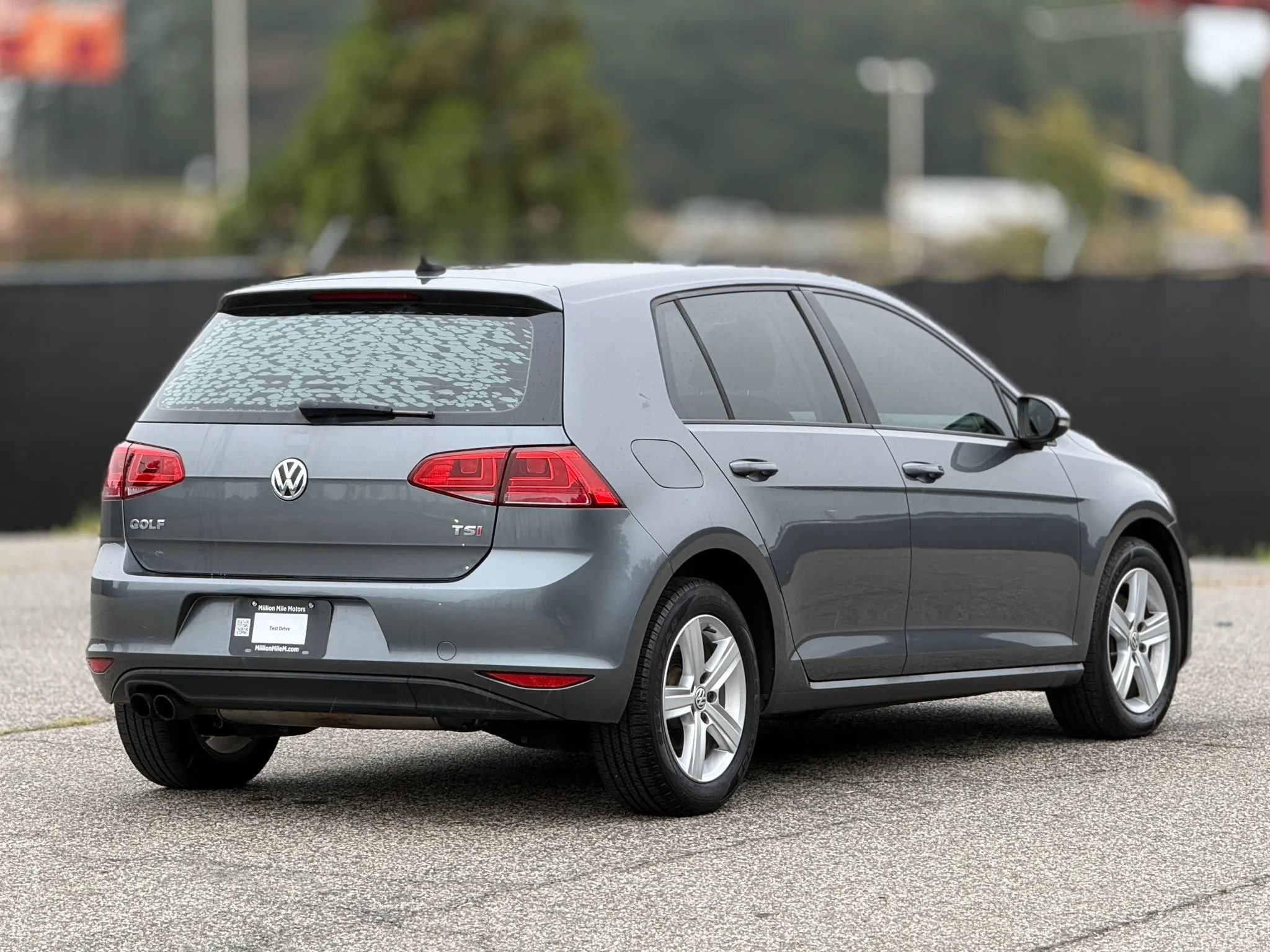Used 2017 Volkswagen Golf Wolfsburg Edition FWD image 9