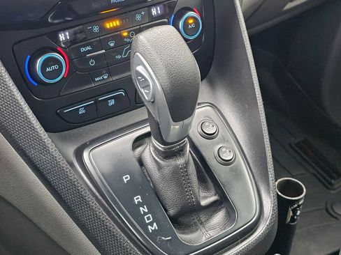 Used 2019 Ford Transit Connect XLT FWD image 30