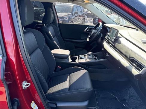 Used 2022 Mitsubishi Outlander ES image 9