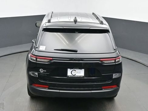 Used 2023 Jeep Grand Cherokee Altitude image 42