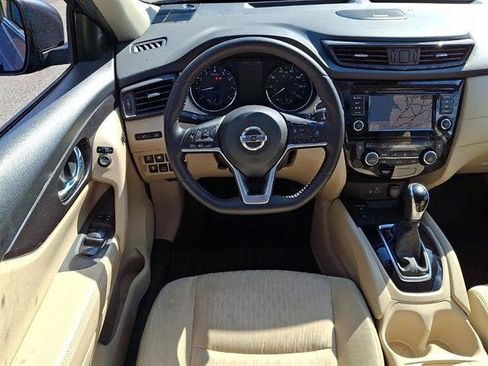 Certified 2019 Nissan Rogue SV w/ Sun & Sound Touring Package AWD/4WD image 11