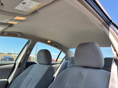 Used 2010 Nissan Altima 2.5 S image 15