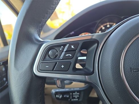 Used 2023 Porsche Cayenne image 20