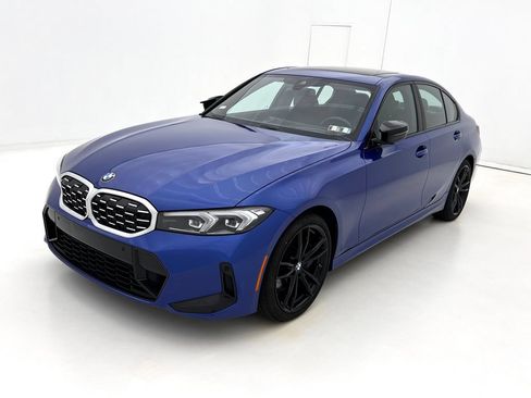 Used 2023 BMW M340i xDrive w/ Premium Package AWD/4WD image 4
