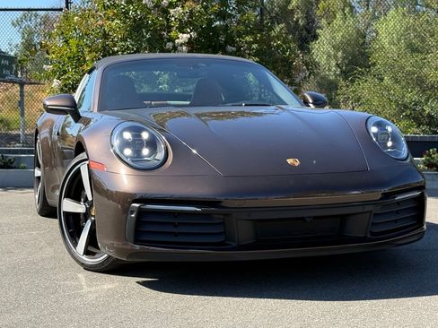 Certified 2024 Porsche 911 Targa 4S AWD/4WD image 2