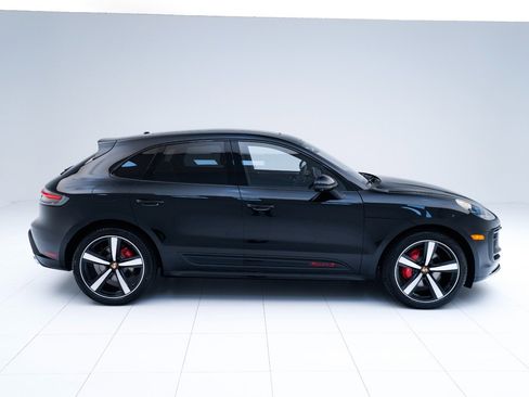 New 2026 Porsche Macan S image 8