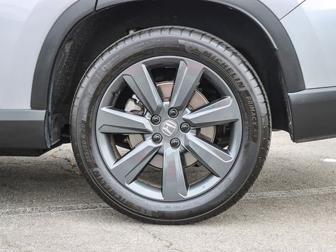 Certified 2025 Honda Pilot Sport image 10
