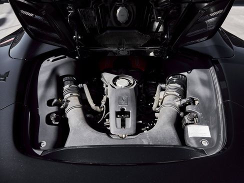 Used 2018 Ferrari 488 Spider image 25