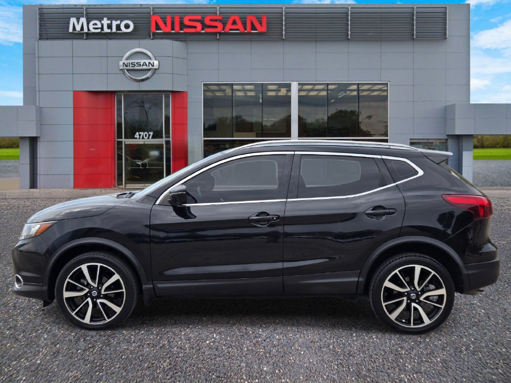 Used 2018 Nissan Rogue Sport SL FWD image 3