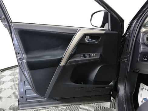 Used 2015 Toyota RAV4 XLE FWD image 12