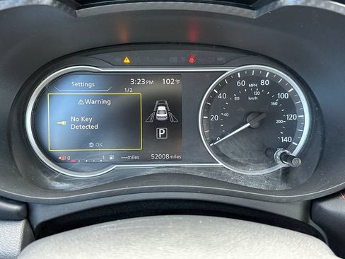 Used 2024 Nissan Versa SR FWD image 24
