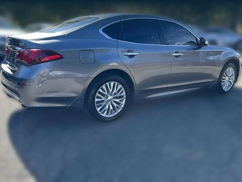 Used 2015 INFINITI Q70 3.7 w/ Deluxe Touring Package image 5