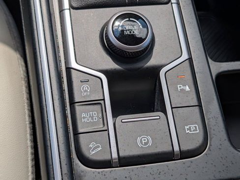 Used 2025 Kia Sorento S w/ Panoramic Sunroof Package FWD image 21