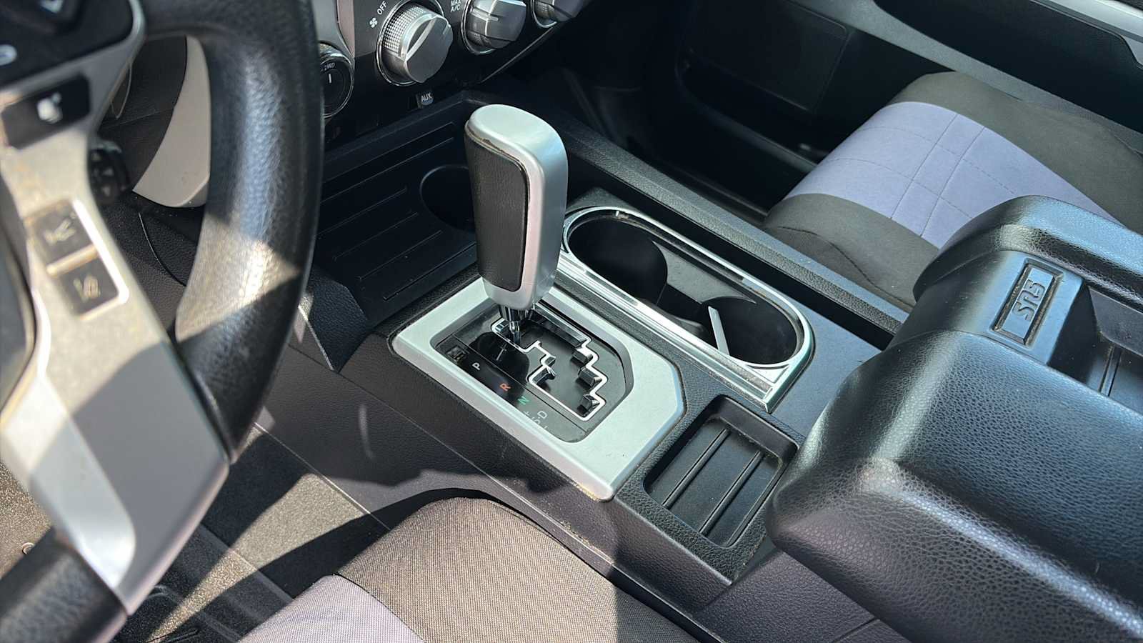 Used 2018 Toyota Tundra SR5 w/ SR5 Upgrade Package AWD/4WD image 14