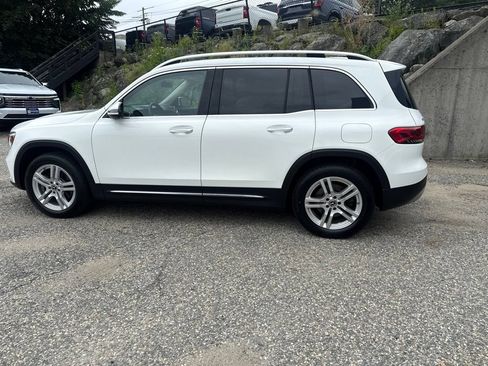 Used 2021 Mercedes-Benz GLB 250 4MATIC image 3