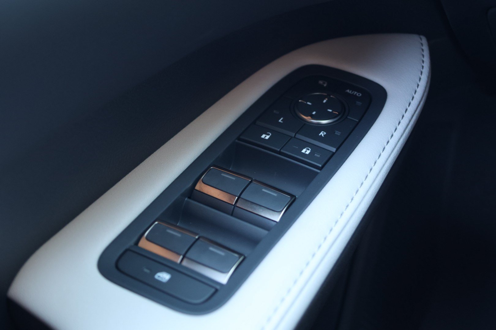 New 2026 Lexus RX 350 FWD image 13