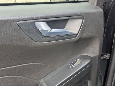 Used 2024 Ford Escape ST-Line image 25