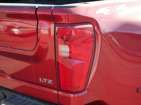 Used 2025 Chevrolet Silverado 3500 LTZ w/ LTZ Plus Package image 17