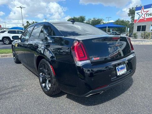 Used 2023 Chrysler 300 S RWD image 3