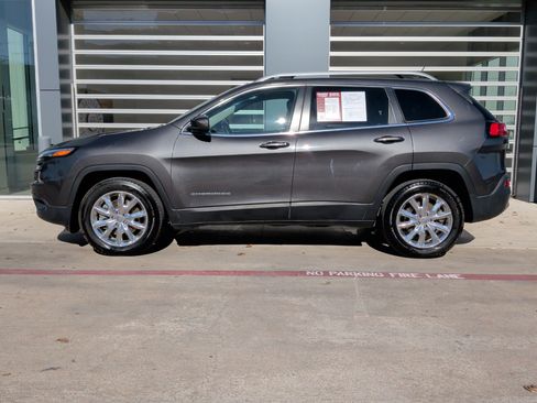 Used 2015 Jeep Cherokee Limited image 7